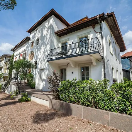 Ansitz Layshof Turm Merano